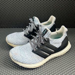 adidas Ultra Boost 4.0 Womens 6.5